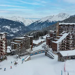 Pierre & Le Britania 3*, La Tania France